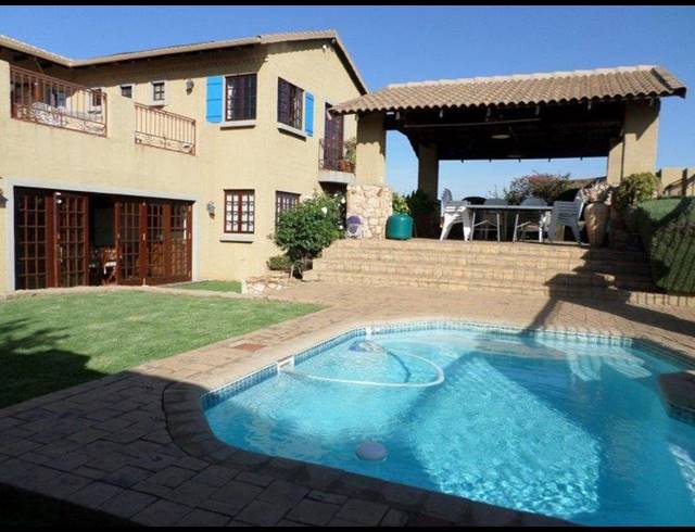 3 BEDROOM HOUSE FOR SALE IN MEYERSDAL ESTATE